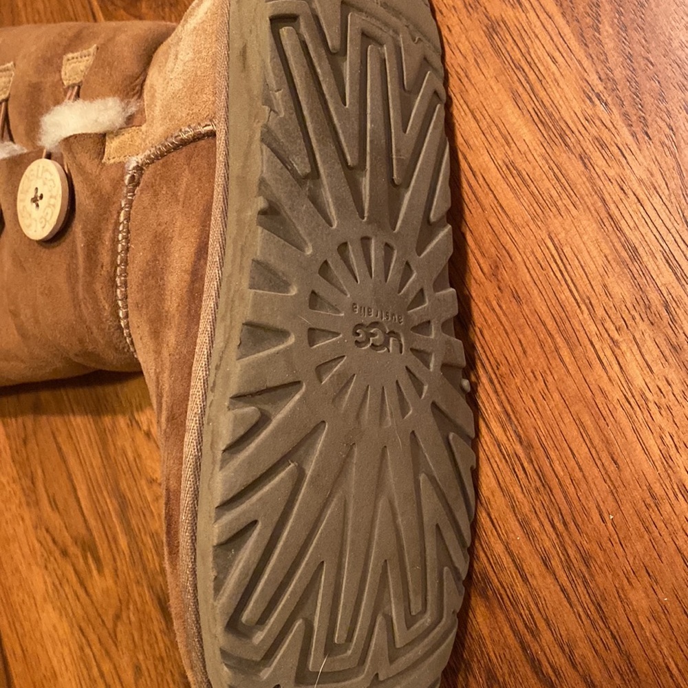 Ugg Bailey Button Triplet Ll Boot - image 6